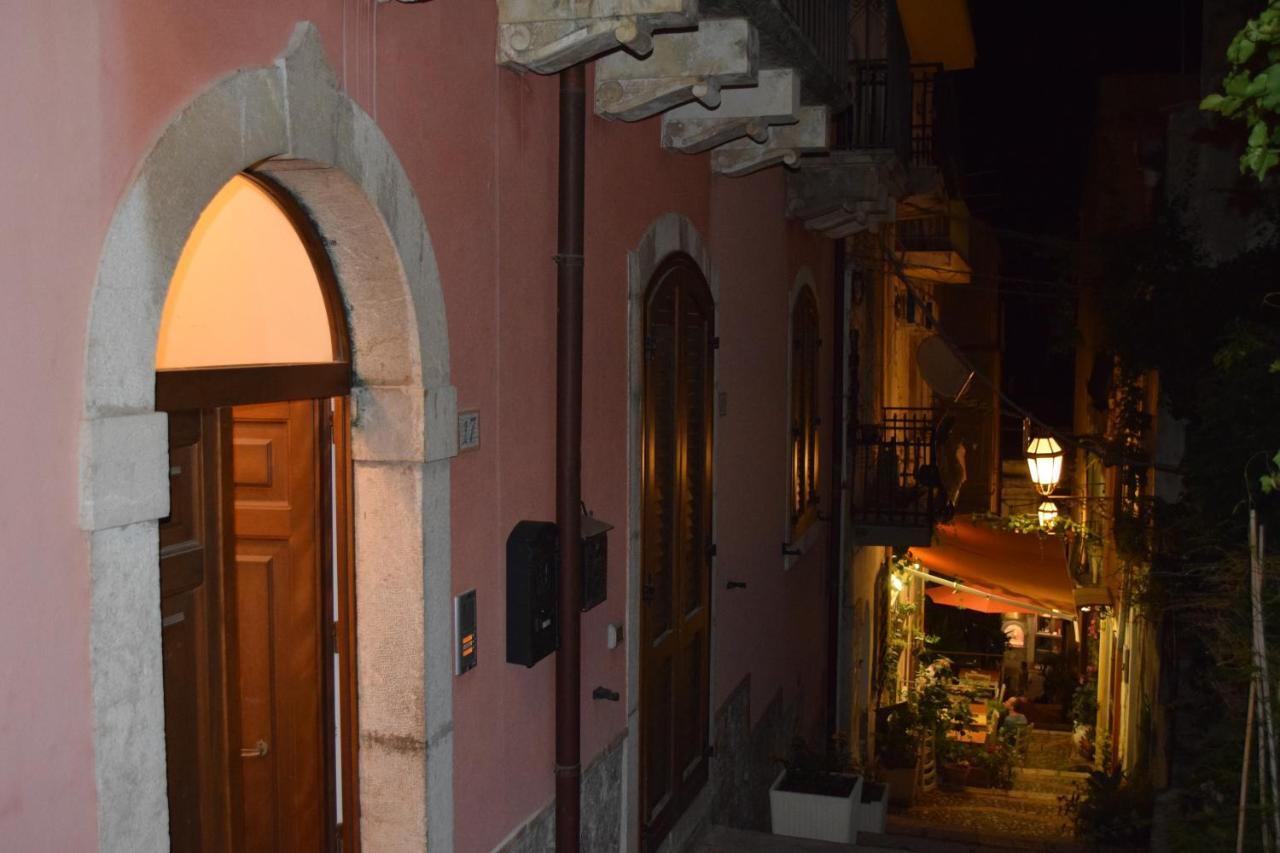 Casa Amelia - Charme In Taormina Villa Kültér fotó